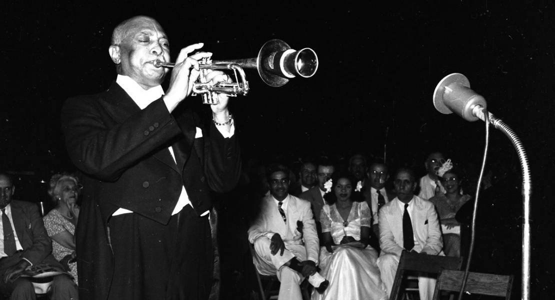 W. C. Handy playing at the fifth annual American Negro Music Festival in St. Louis’s Sportsman’s Park in 1944. [State Historical Society of Missouri, Arthur Witman 120mm Photograph Collection (S0732), 732.31462]