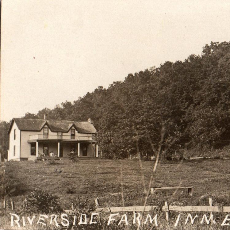 Fleming’s Riverside Farm Inn, circa 1910. [Courtesy of Alan Banks]