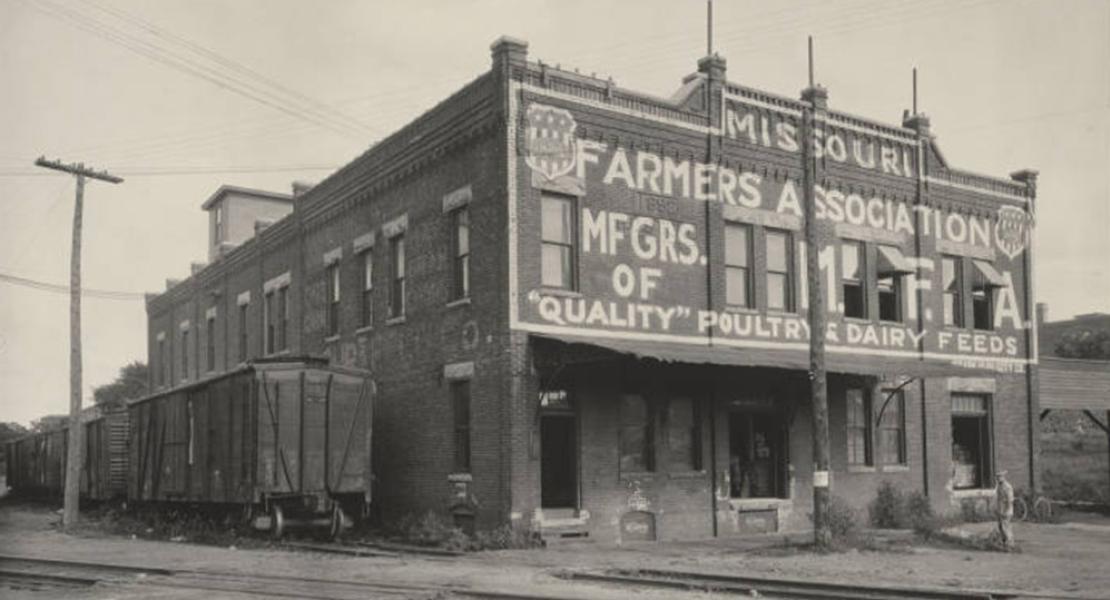 Missouri Farmers Association Milling Company in Springfield, Missouri. [Missouri State University, Special Collections and Archives, Copenhaver Collection]