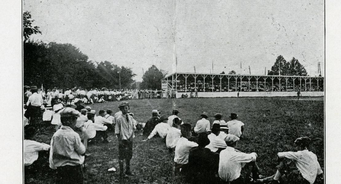 Lakeside Park’s well-kept baseball field was home to the Trolley League. Teams were made up of men from local towns. Admission to games was free, but it cost twenty-five cents to sit in the grandstand. [State Historical Society of Missouri, Missouri Council of Defense Papers (C2797)]