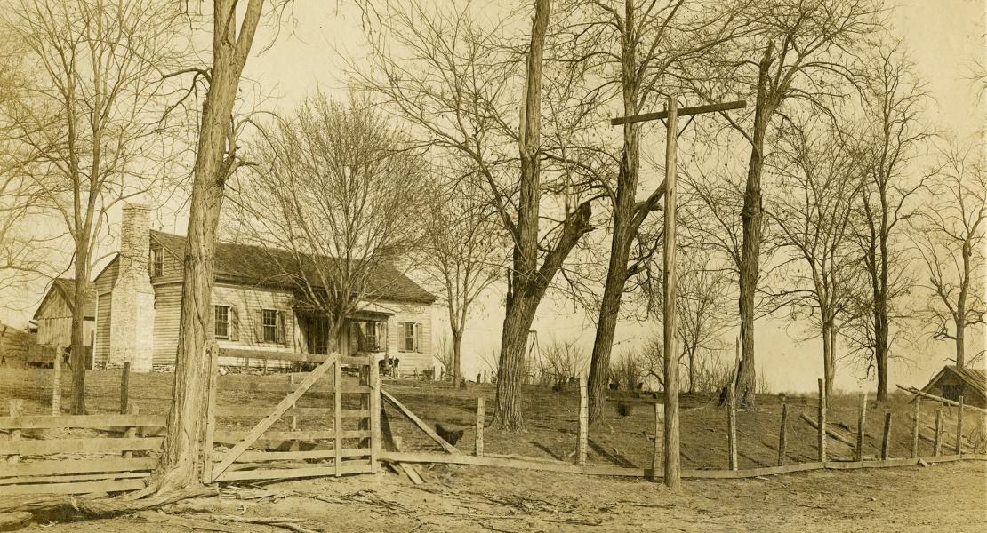 An early twentieth-century photo of the Van Horn Tavern west of Columbia in Boone County. The tavern stood near its original location until 2013, making it the last known log tavern on the Boone’s Lick Road between St. Charles and Old Franklin. [State Historical Society of Missouri, Mrs. Lewis Sims Photograph Collection, P0324]