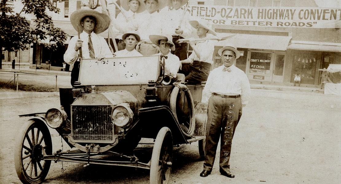 Attendees at the Mansfield-Ozark Highway Convention for Better Roads, 1920. [State Historical Society of Missouri, South Central Missouri Photograph Collection, P1125-008456]