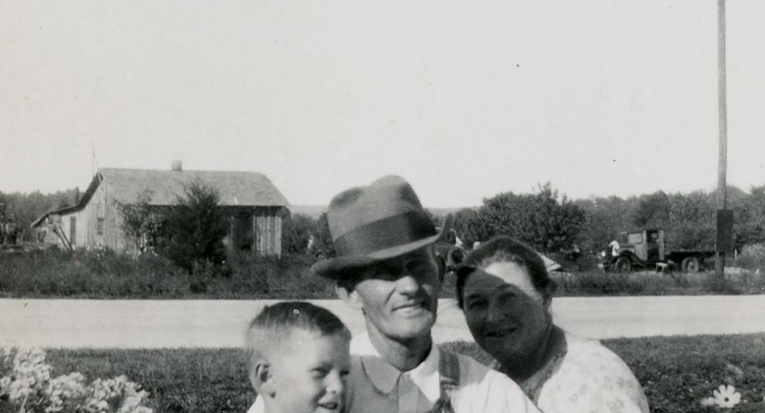 George, Ethel, and Johannas Morrow. [State Historical Society of Missouri, Morrow and Skaggs Families Papers, R1520]